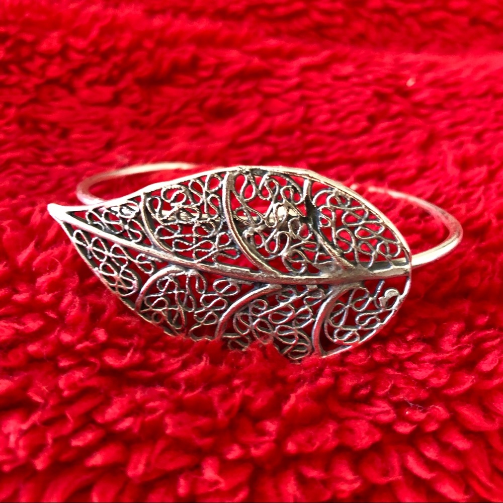 NWOT Sterling Silver Leaf Bracelet-Adjustable